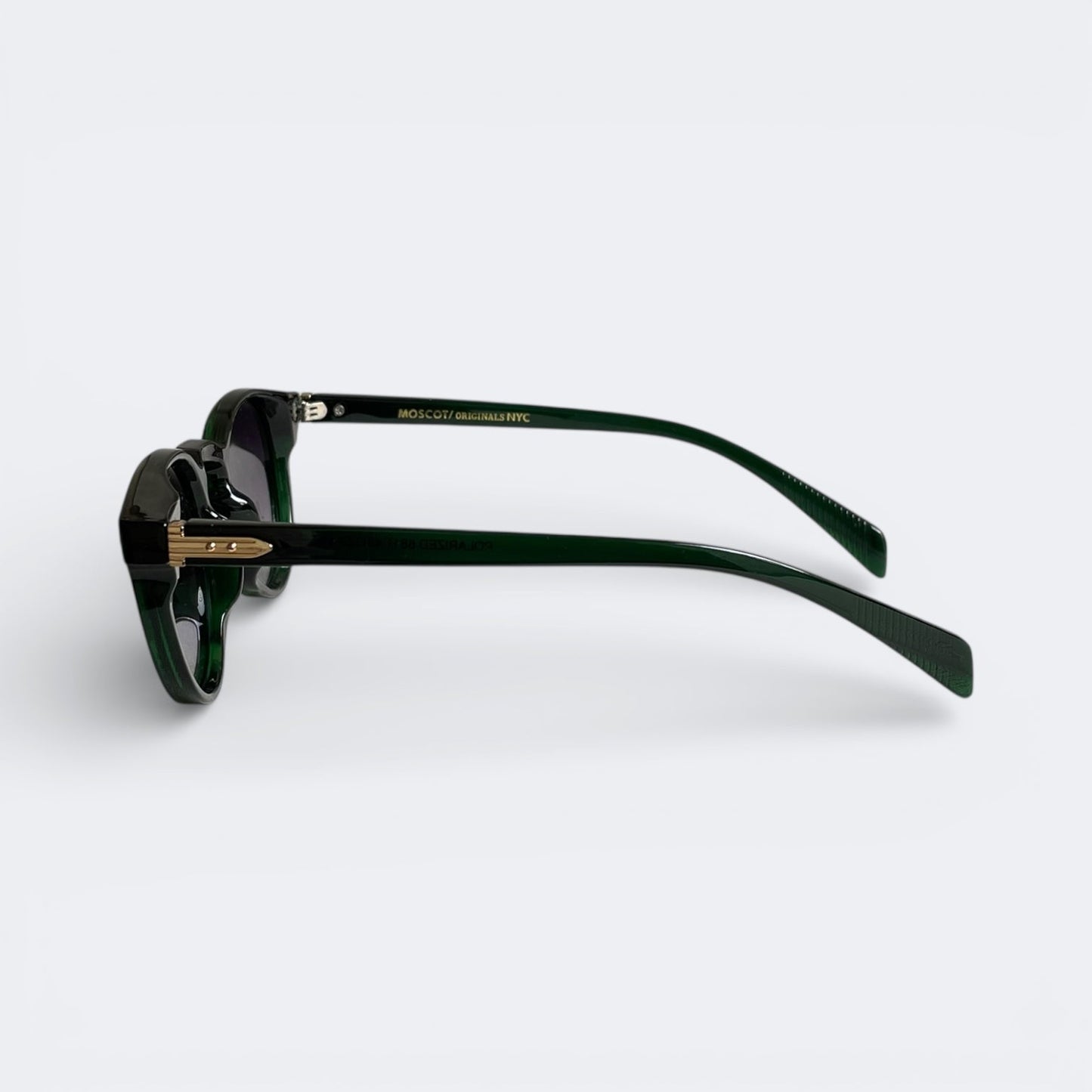 MOSCOT_6812