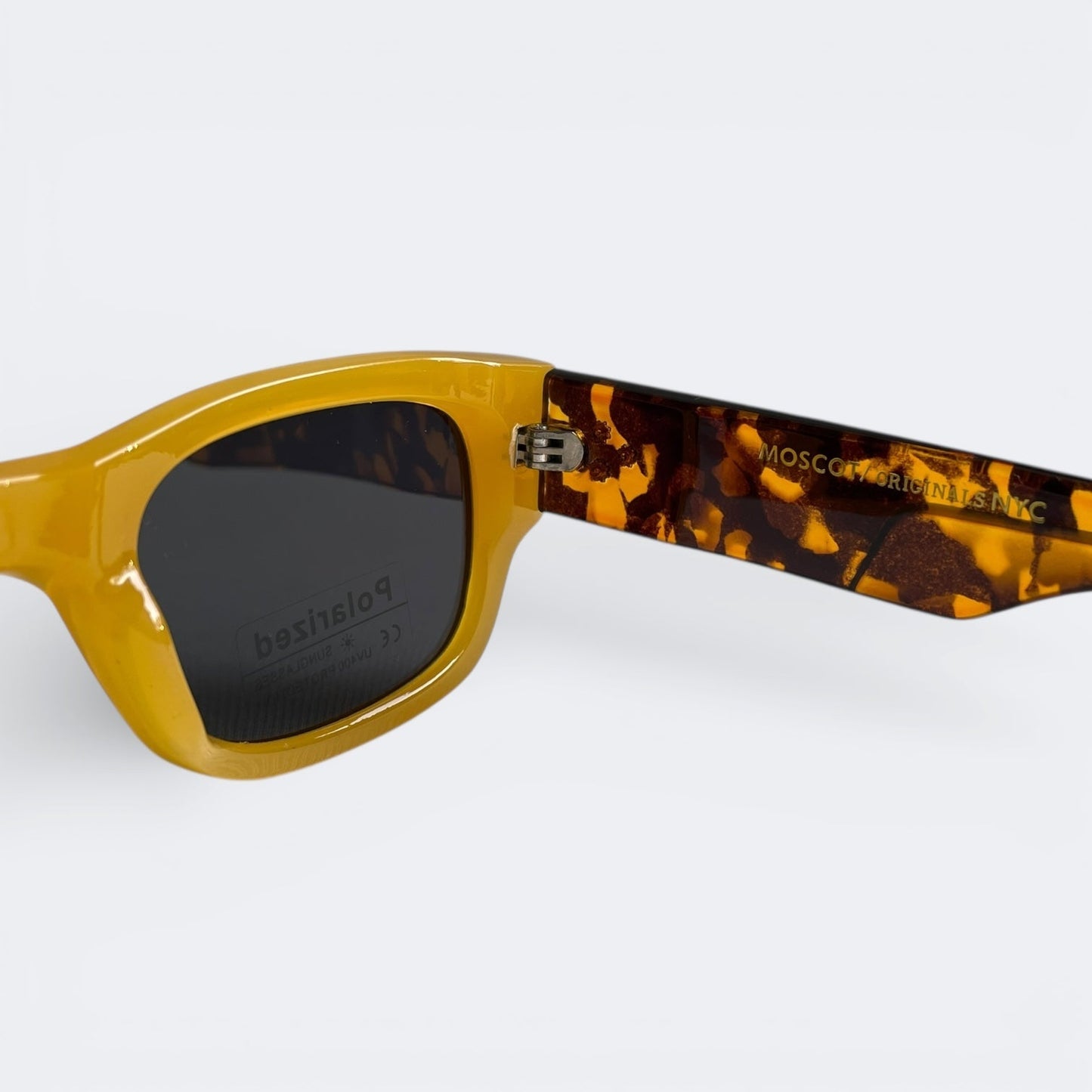 MOSCOT_6814