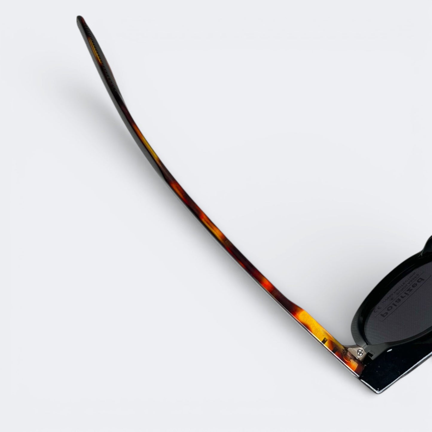 MOSCOT_6821