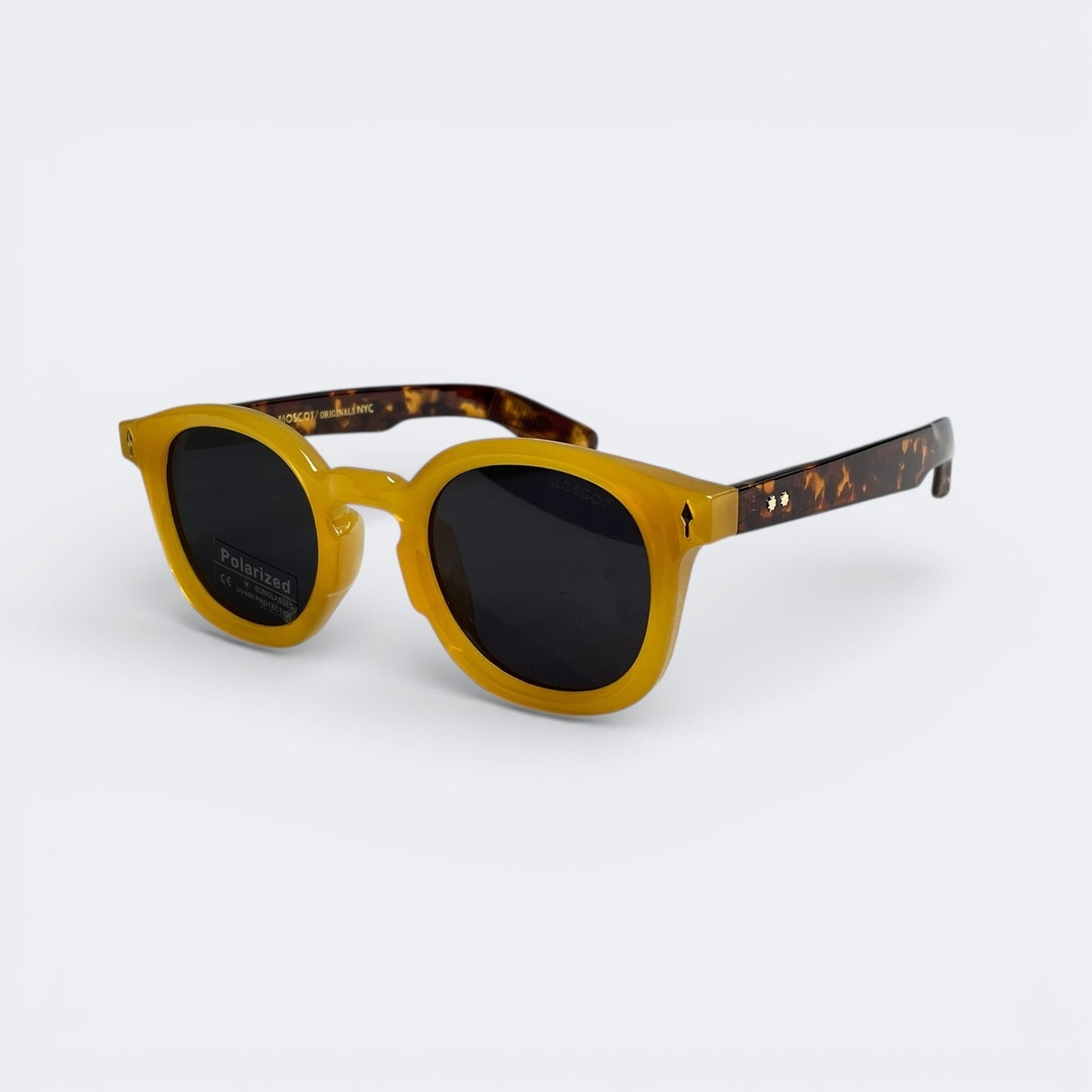 MOSCOT_6820