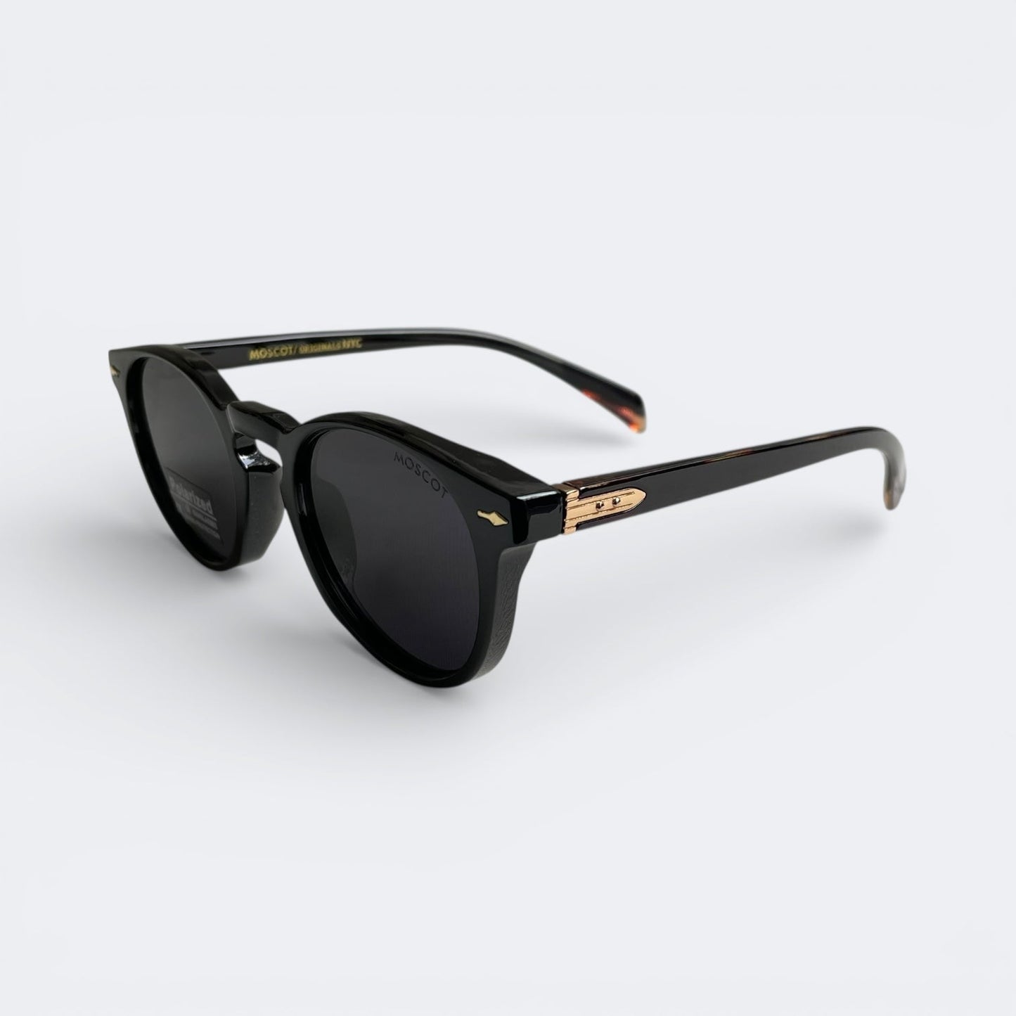 MOSCOT_6813