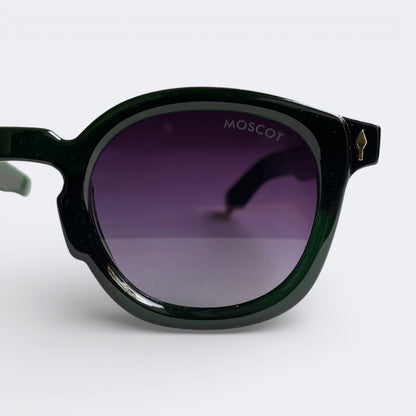 MOSCOT_6823