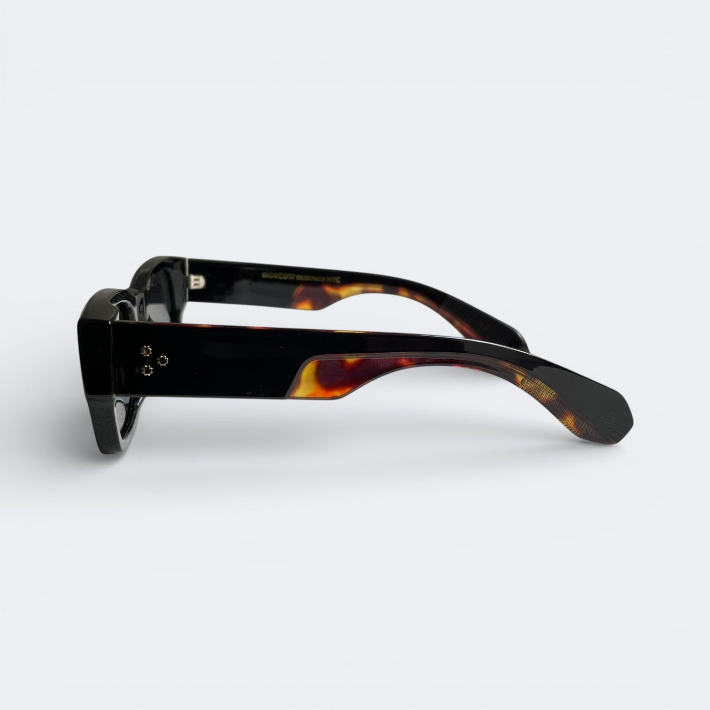 MOSCOT_6815