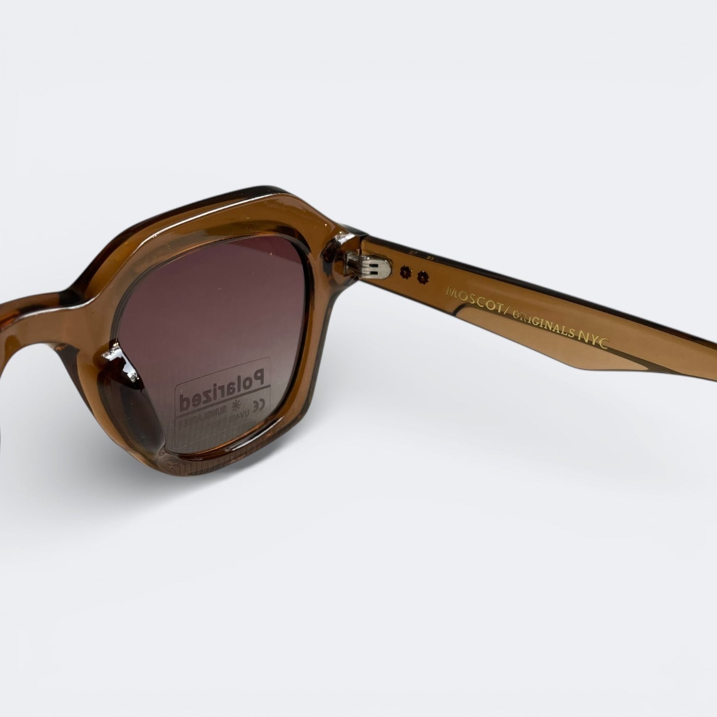 MOSCOT_6819