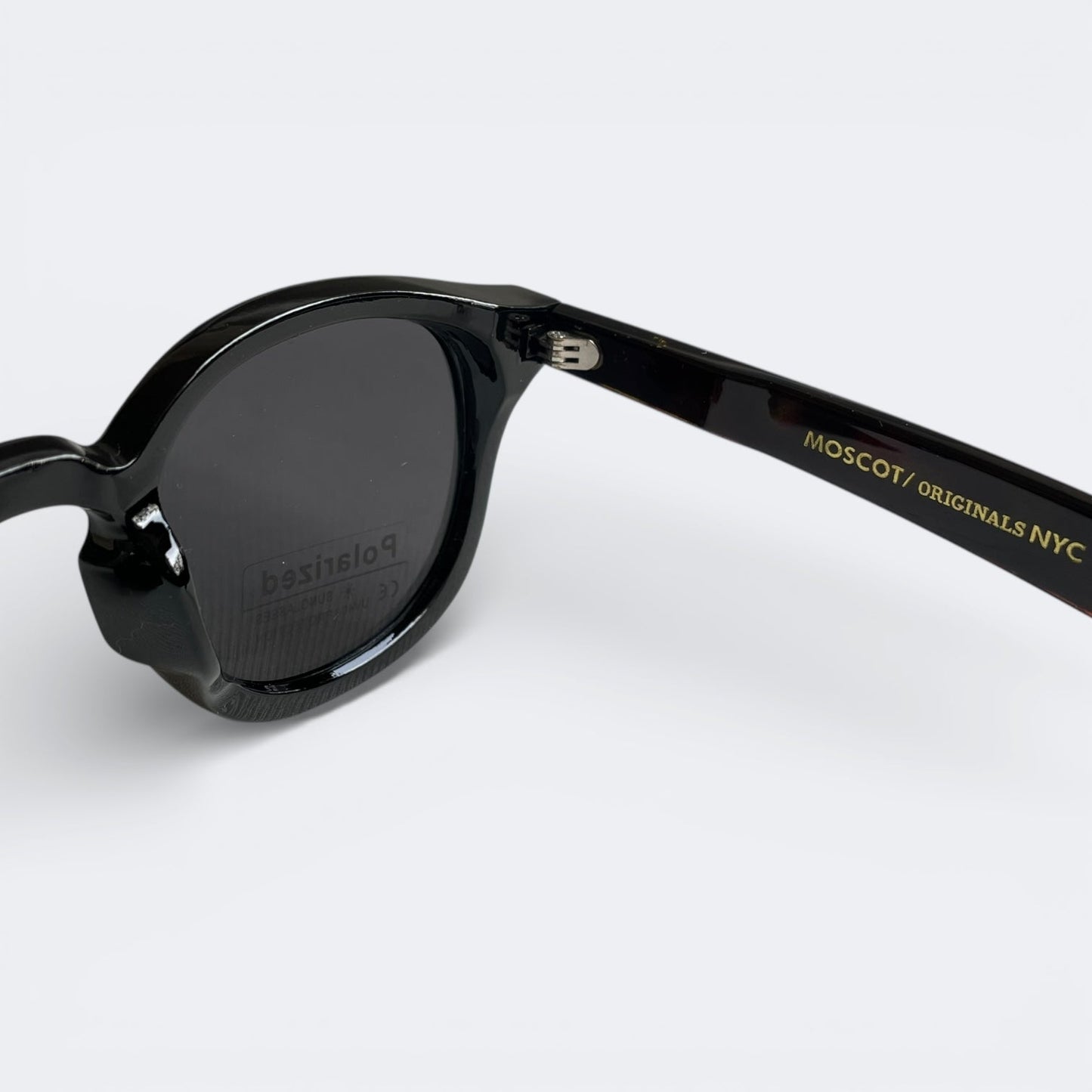 MOSCOT_6821