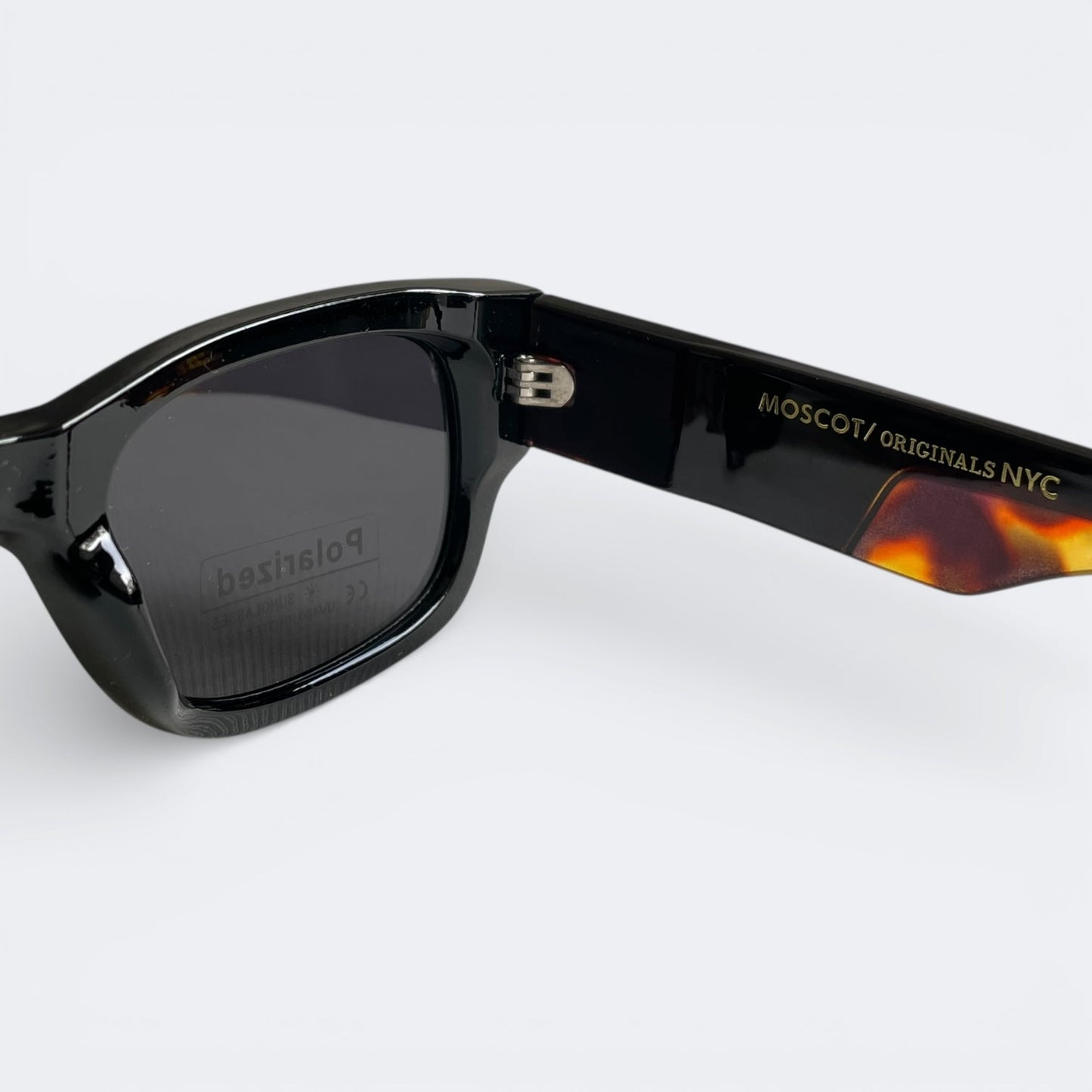MOSCOT_6815