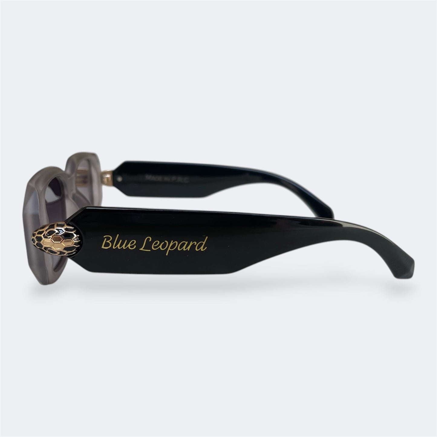 6832 - Rectangle - smoke gray - sunglasses